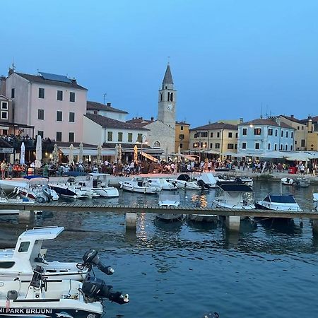 Apartment Sunrise Fuer 6 Personen In Pula-Stinjan Екстериор снимка
